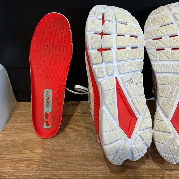 HOKA One One Mach 4 women’s size 9.5 - Picture 8 of 15